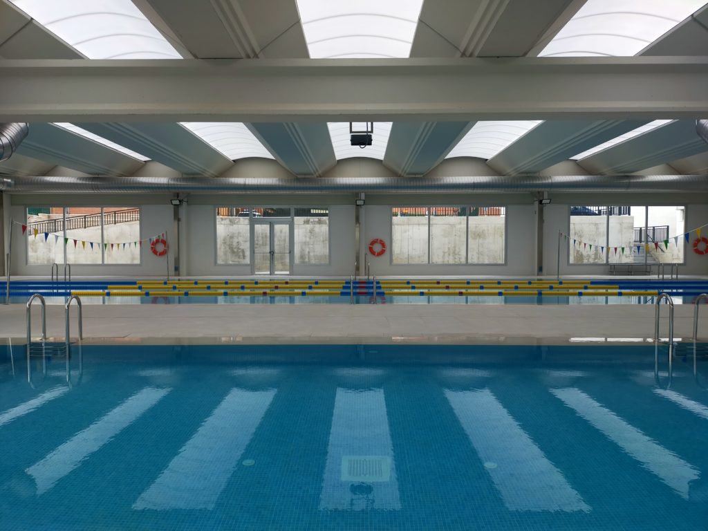 Piscina Municipal Cubierta de Robledo de Chavela